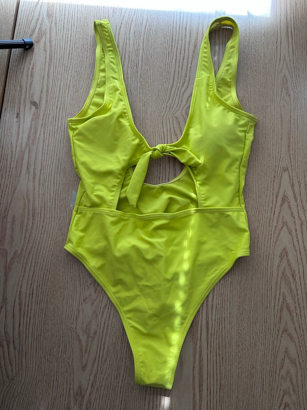 B45 New Women AMI 1pc Swimsuit Neon Yellow size Small/Medium